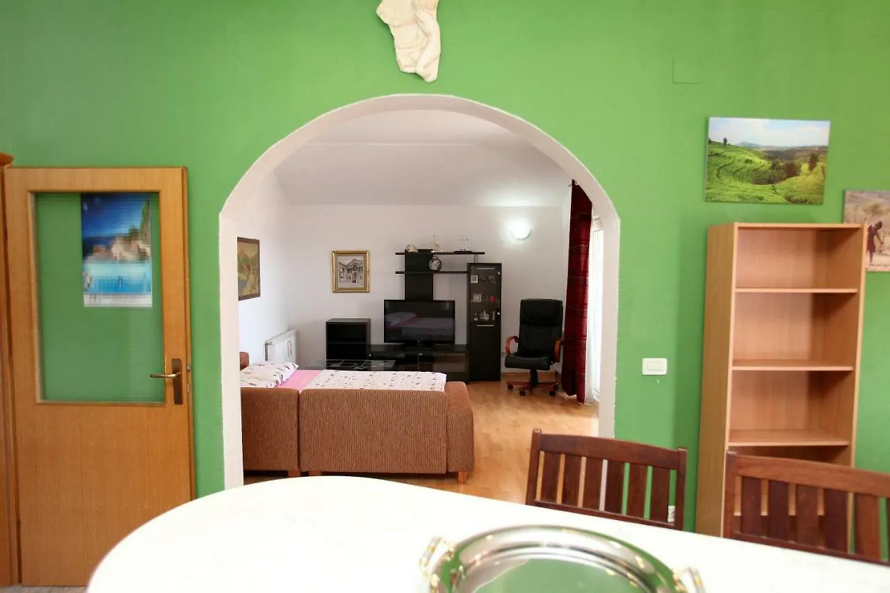 Apartment Apartman Dinka Trogir