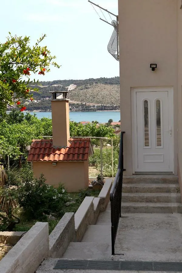 Apartment Apartman Dinka Trogir