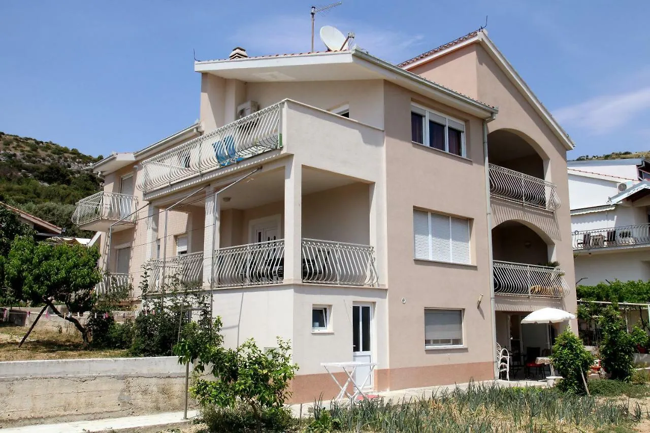 Apartment Apartman Dinka Trogir