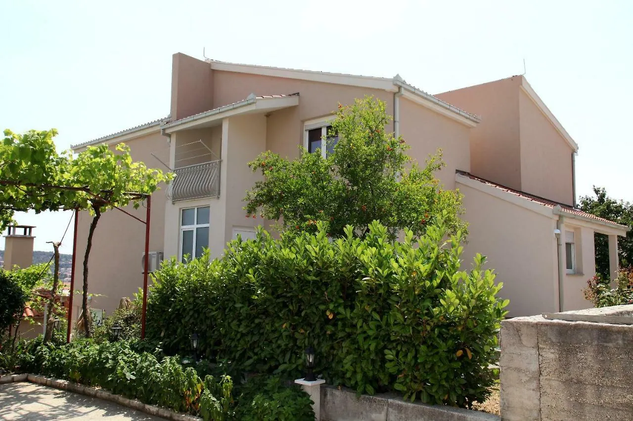 Apartment Apartman Dinka Trogir Croatia